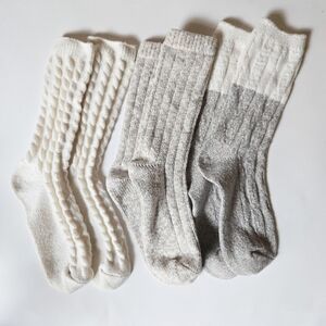 Cozy Cottagecore Cable Knit Crew Socks Grey White Aesthetic Chunky NWOT